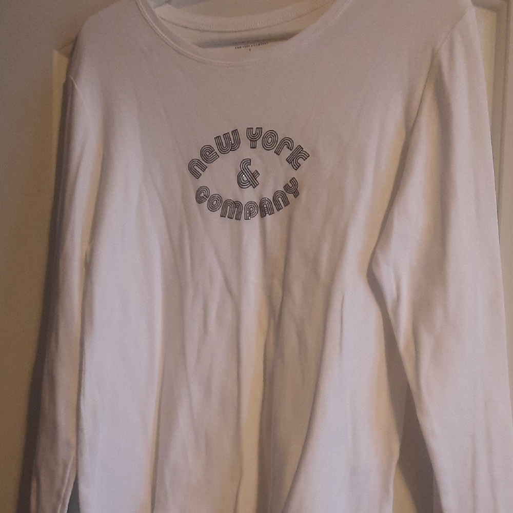 New York & Company White Long Sleeve Logo Tee